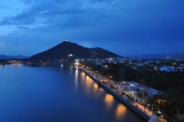 Fateh Sagar Lake