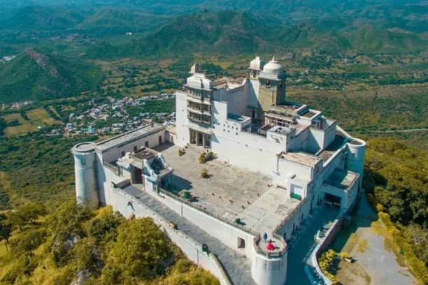 Monsoon Palace (Sajjangarh Palace)