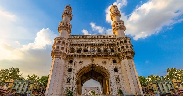 13. Charminar – Hyderabad, Telangana